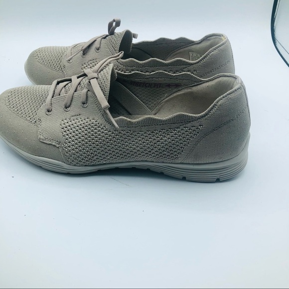 Skechers Womens Sneakers Memory‎ Foam Scalloped Edge Stretch Beige Size 9W - Picture 9 of 13